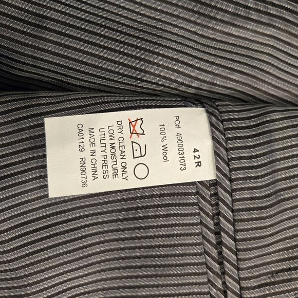 Calvin Klein - Picture 6 of 7